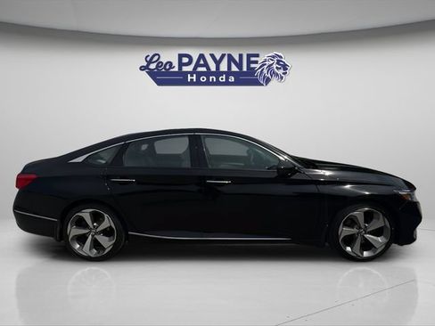Certified 2018 Honda Accord Touring image 9