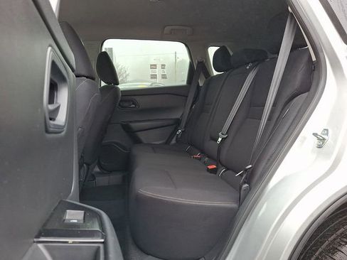 Used 2024 Nissan Rogue S image 10