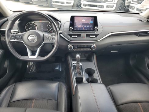 Used 2022 Nissan Altima 2.5 SR image 13