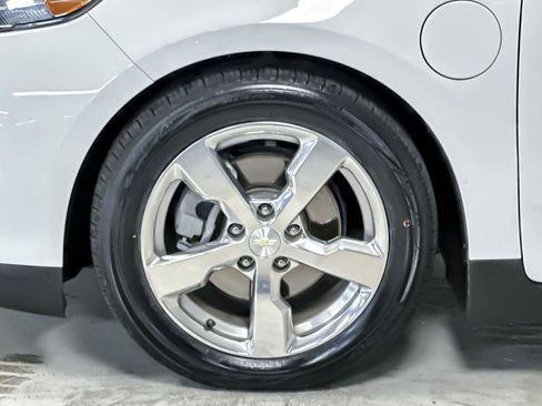 Used 2013 Chevrolet Volt Premium w/ Premium Trim Package image 24