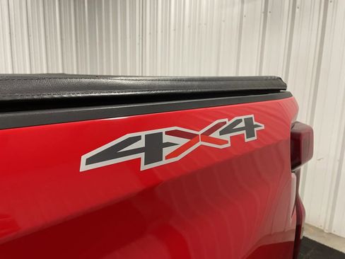 Used 2019 Chevrolet Silverado 1500 LT w/ Texas Edition image 16