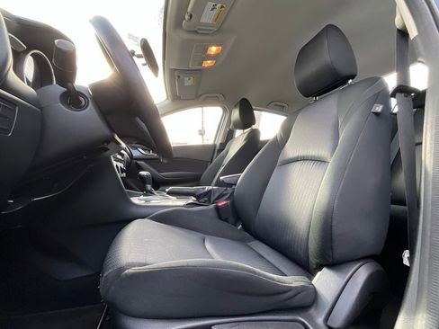 Used 2014 MAZDA MAZDA3 i Sport image 11