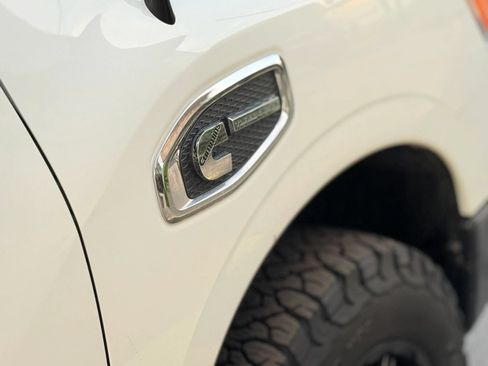 Used 2017 Nissan Titan S AWD/4WD image 7