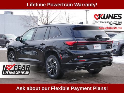 Used 2025 Buick Enclave Sport Touring AWD/4WD image 6