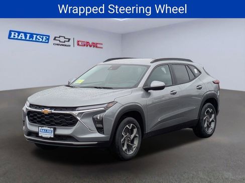 New 2026 Chevrolet Trax LT w/ Driver Confidence Package FWD image 7