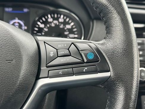 Used 2020 Nissan Rogue SL w/ Premium Package image 44