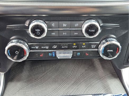 Certified 2023 Ford F150 Platinum w/ Equipment Group 701A High AWD/4WD image 18