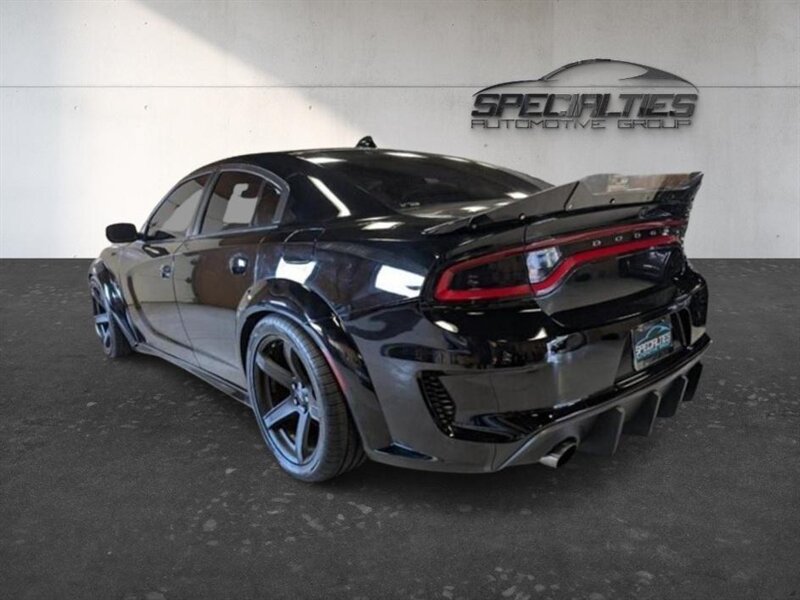 Used 2018 Dodge Charger SRT Hellcat w/ Harman/Kardon Audio Group RWD image 8