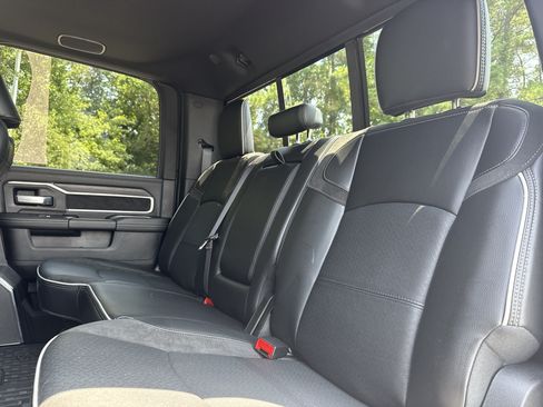 Used 2025 RAM 2500 Laramie AWD/4WD image 30