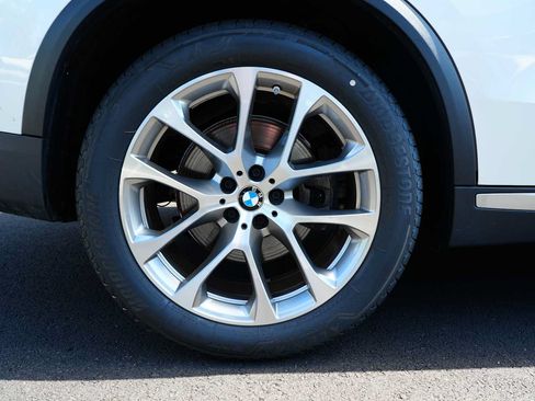 Used 2023 BMW X5 xDrive40i w/ Climate Comfort Package AWD/4WD image 8