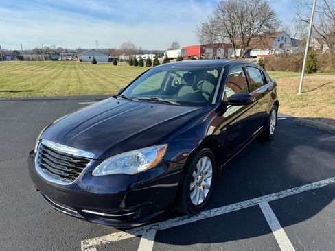 Used 2012 Chrysler 200 Touring w/ Cold Weather Group image 2