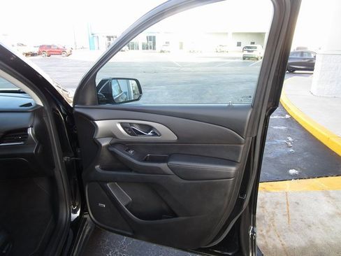 Used 2020 Chevrolet Traverse LT w/ LT Premium Package image 27