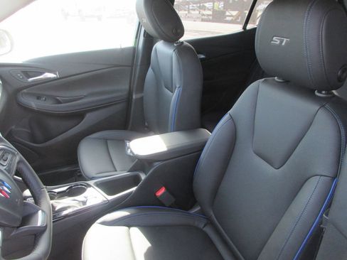 New 2026 Buick Encore GX Sport Touring FWD image 12