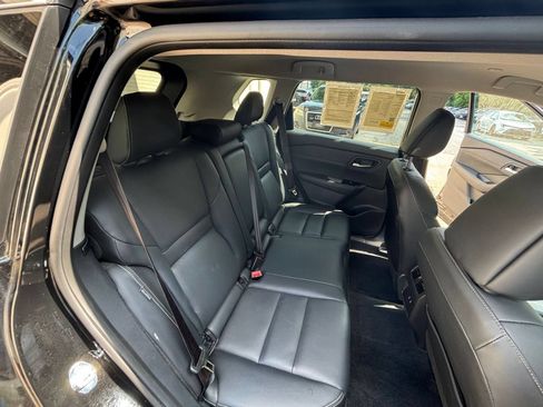 Used 2026 Nissan Rogue SL FWD image 35