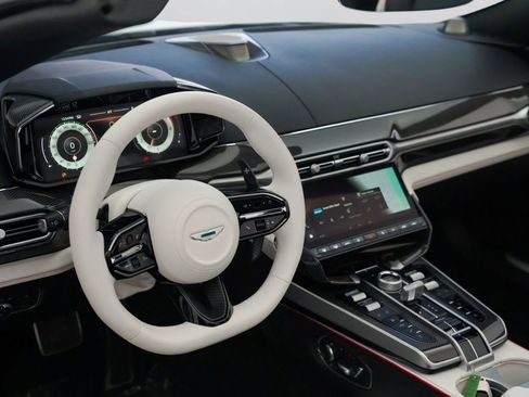 New 2026 Aston Martin Vanquish Convertible RWD image 11