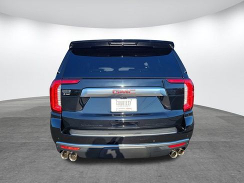 Used 2024 GMC Yukon Denali w/ Denali Reserve Package image 7