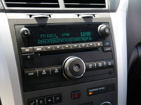 Used 2009 Chevrolet Traverse LT FWD image 21