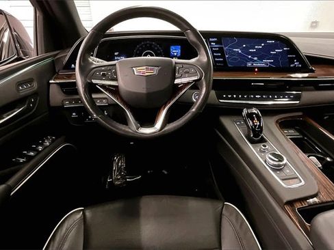 Used 2023 Cadillac Escalade Premium Luxury image 5