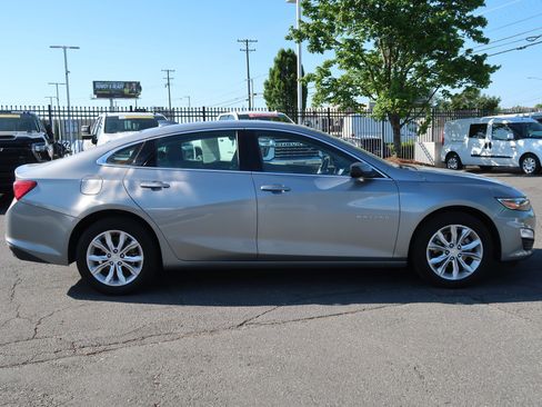 Used 2025 Chevrolet Malibu LT FWD image 11