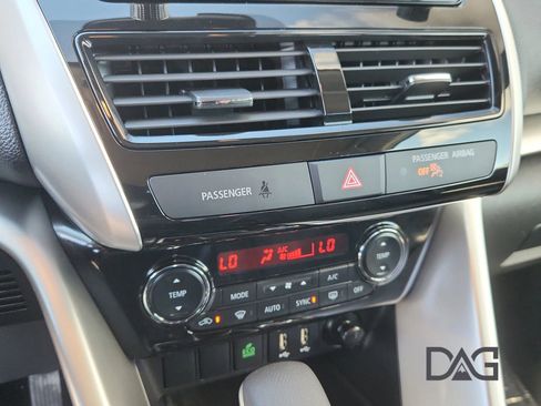 Used 2025 Mitsubishi Eclipse Cross SE image 30