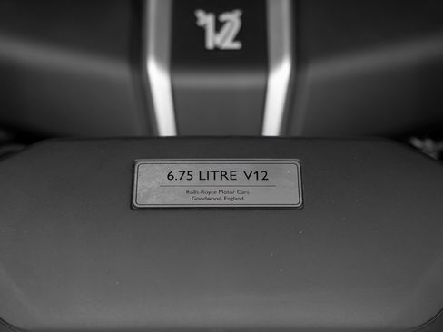 Used 2022 Rolls-Royce Cullinan w/ Technology Package AWD/4WD image 79