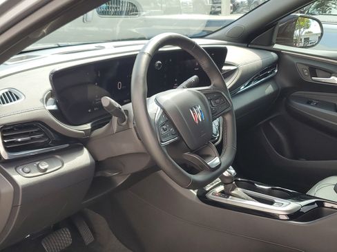 Used 2025 Buick Envista Sport Touring w/ Convenience I Package FWD image 10