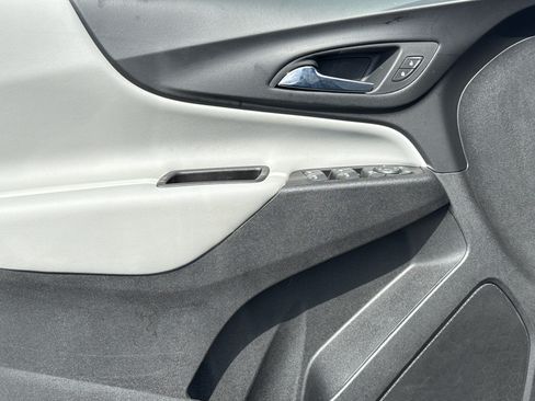 Used 2020 Chevrolet Equinox LT FWD image 14