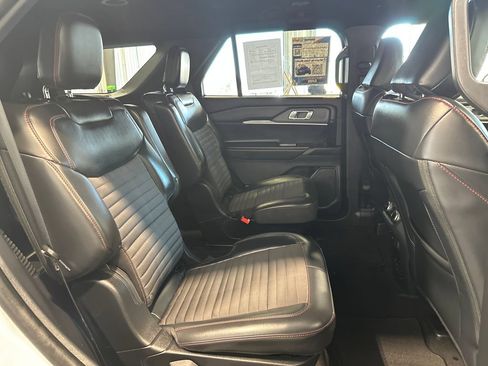 Used 2026 Ford Explorer ST-Line AWD/4WD image 33