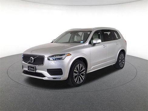 Certified 2022 Volvo XC90 T6 Momentum w/ Advanced Package image 1