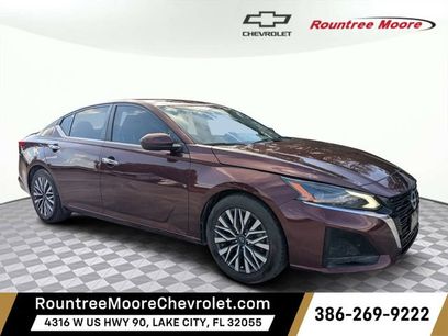 Used 2023 Nissan Altima 2.5 SV