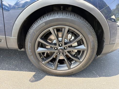 Used 2017 Ford Explorer XLT w/ Equipment Group 202A FWD image 12