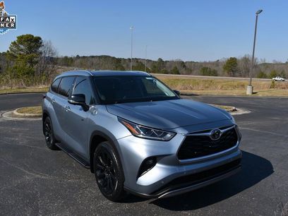 Used 2024 Toyota Highlander Platinum