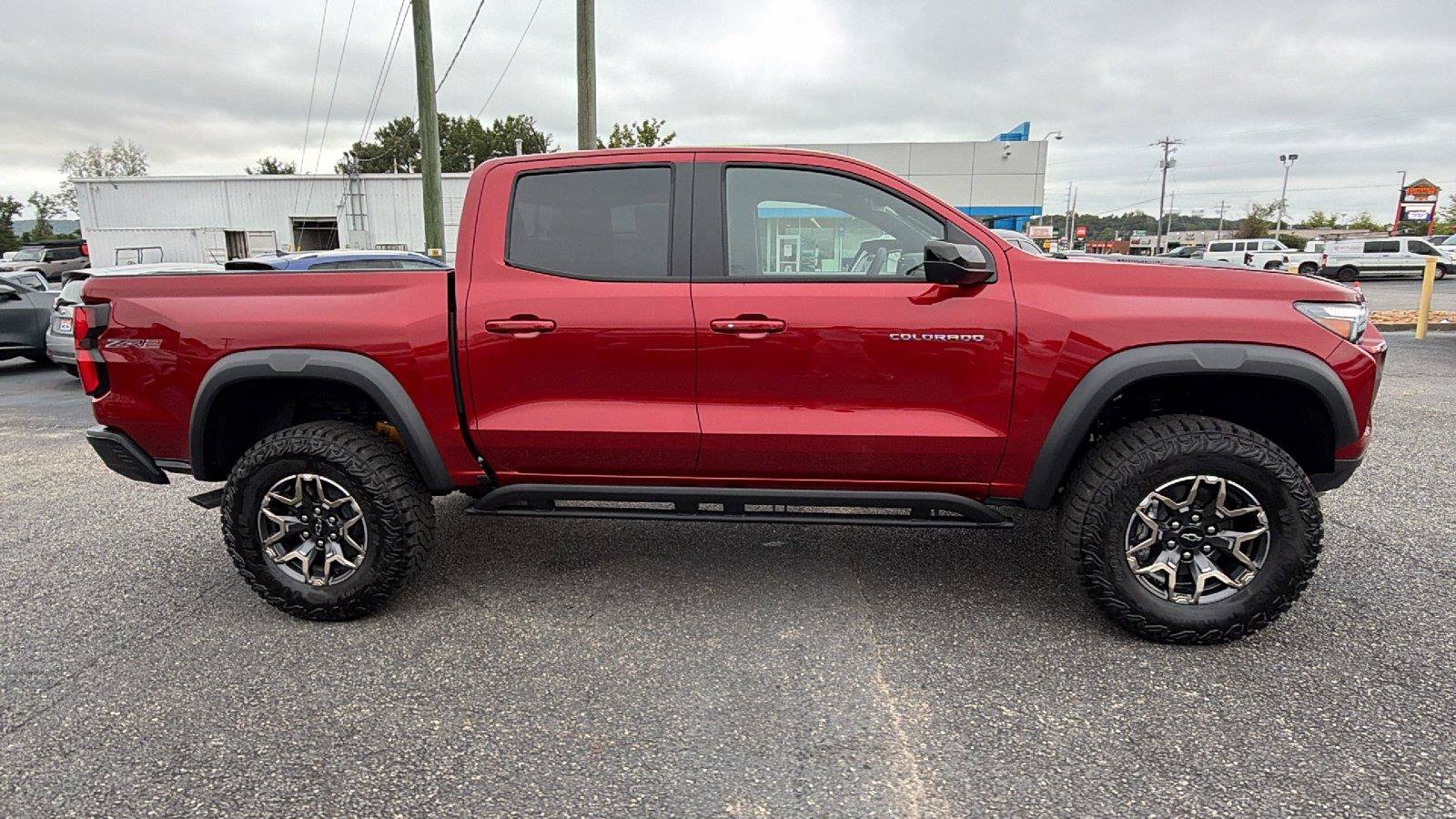 New 2026 Chevrolet Colorado ZR2 w/ Technology Package AWD/4WD image 8