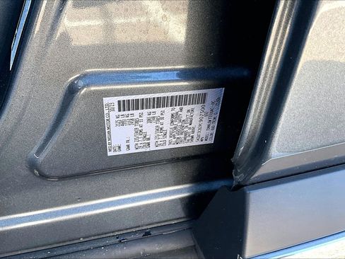 Used 2023 Nissan Rogue SL AWD/4WD image 32