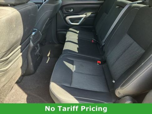 Used 2018 Nissan Titan SV w/ SV Convenience Package image 24