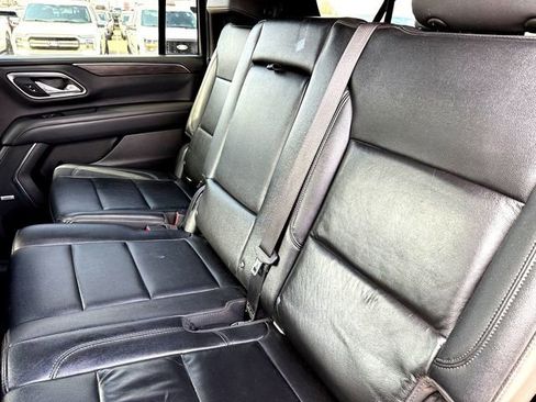 Used 2021 Chevrolet Suburban LT image 22