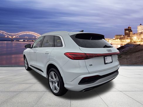 Used 2025 Audi Q5 Premium Plus w/ Premium Plus image 3