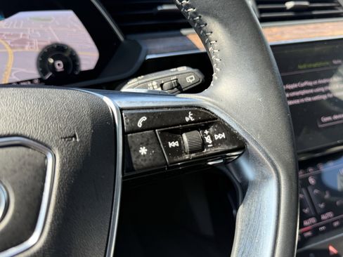 Used 2019 Audi e-tron Prestige w/ Prestige Package image 73