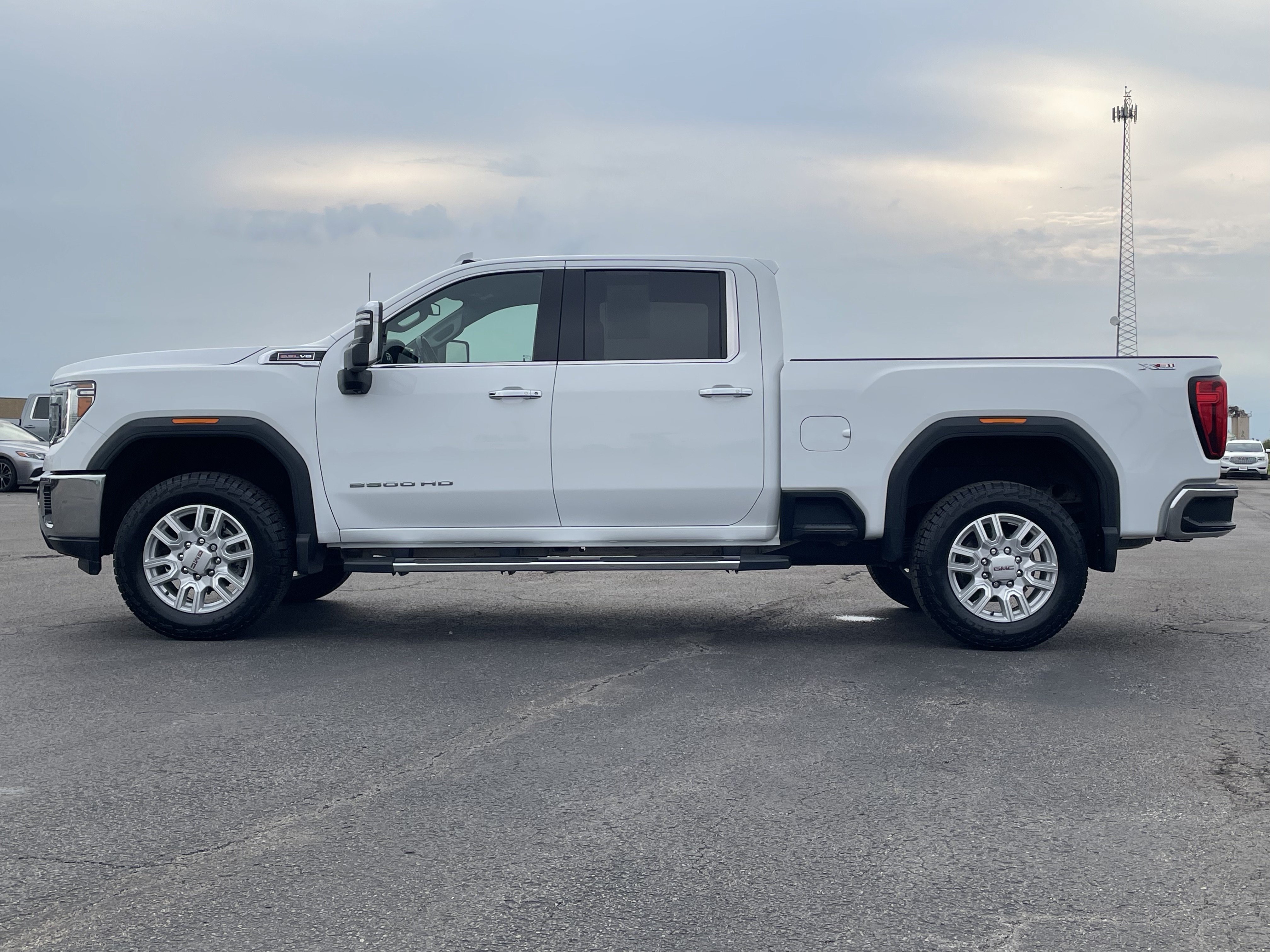 Certified 2021 GMC Sierra 2500 SLT w/ SLT Preferred Package AWD/4WD image 8