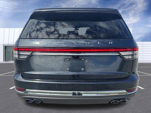 Used 2021 Lincoln Aviator Reserve w/ Equipment Group 201A image 11