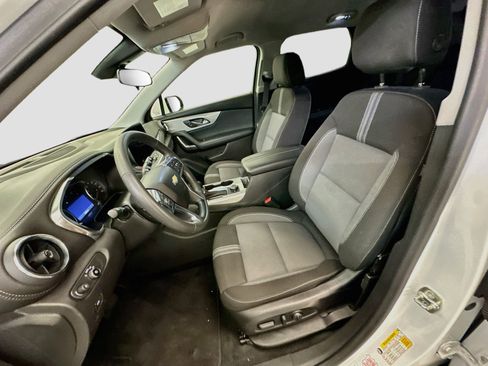 Used 2025 Chevrolet Blazer LT AWD/4WD image 13
