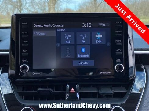 Used 2022 Toyota Corolla Cross LE image 27