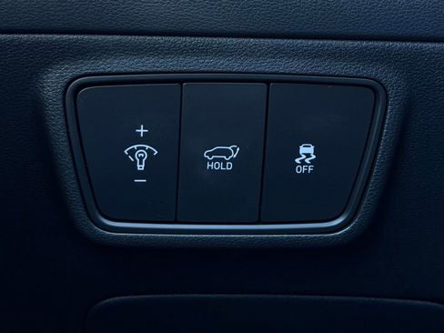 Used 2022 Hyundai Tucson Limited image 16