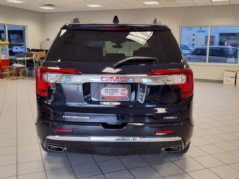 Used 2021 GMC Acadia Denali w/ Denali Technology Package image 4