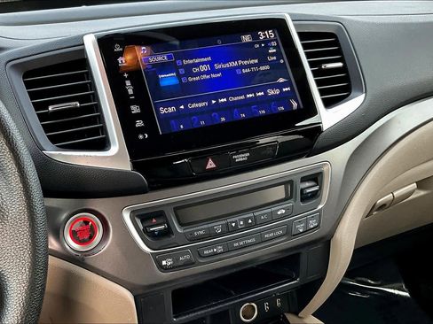 Used 2017 Honda Pilot EX image 6