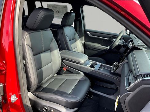 New 2026 GMC Acadia Elevation w/ Black Edition FWD image 10
