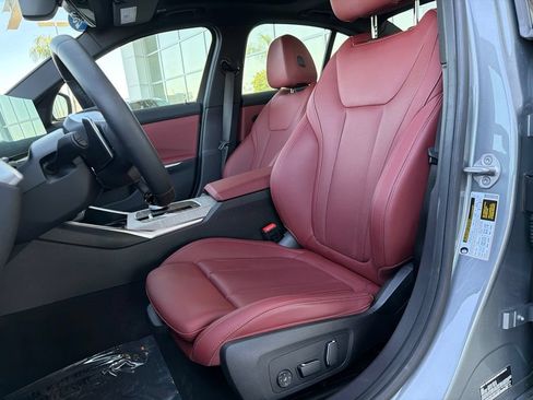 Used 2025 BMW 330i Sedan RWD image 9