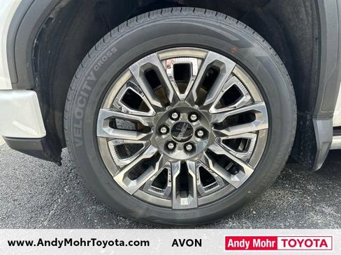 Used 2023 GMC Sierra 1500 Denali Ultimate AWD/4WD image 9