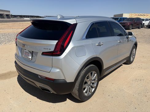 Used 2020 Cadillac XT4 Premium Luxury FWD image 5
