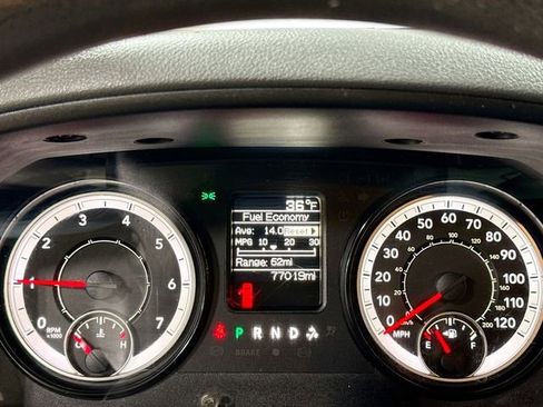 Used 2018 RAM 1500 Express AWD/4WD image 10